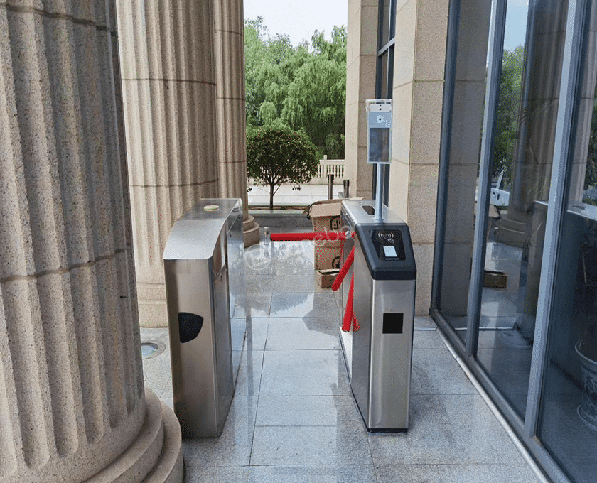 Tripod turnstile